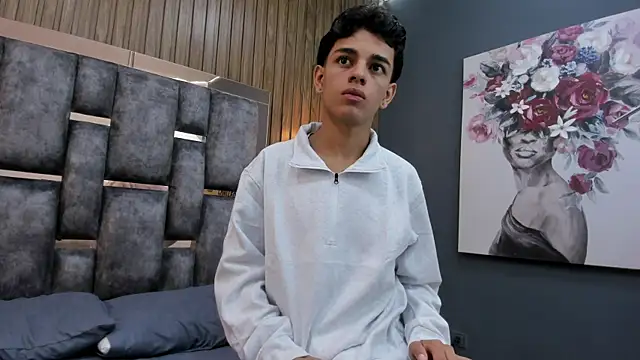 Snapshot of owen__johnson chatting on October 2025 12:02:02 PM owen johnson online show from October 2025 12:02:02 PM