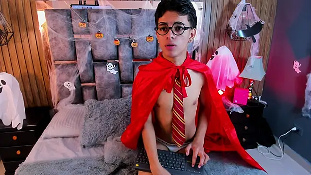 Snapshot of owen__johnson chatting on October 2025 12:18:02 PM owen johnson online show from October 2025 12:18:02 PM