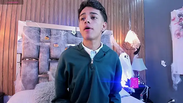 Snapshot of owen__johnson chatting on November 2025 11:56:02 AM owen johnson online show from November 2025 11:56:02 AM