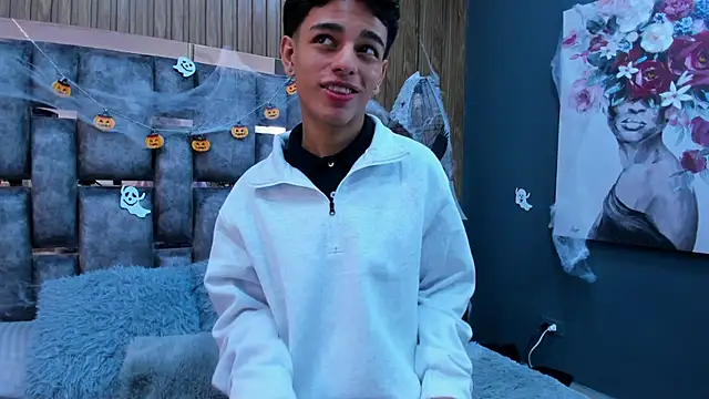 Snapshot of owen__johnson chatting on November 2025 12:28:02 PM owen johnson online show from November 2025 12:28:02 PM