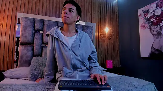 Snapshot of owen__johnson chatting on November 2025 12:15:02 PM owen johnson online show from November 2025 12:15:02 PM