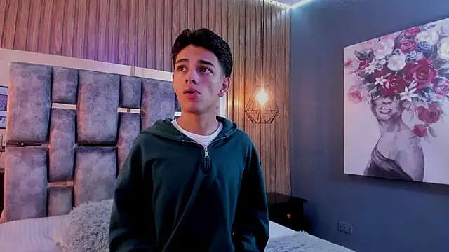 Snapshot of owen__johnson chatting on November 2025 12:00:02 PM owen johnson online show from November 2025 12:00:02 PM