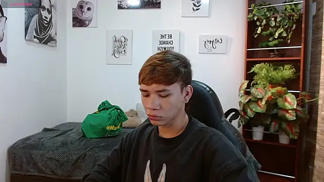 nathanclay online show from April 2026 03:37:02 AM