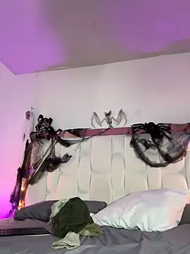 SamanthaDiamonds  online show from October 2025 11:37:02 PM