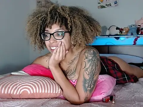 Cherribombzz online show from March 2026 05:15:01 PM