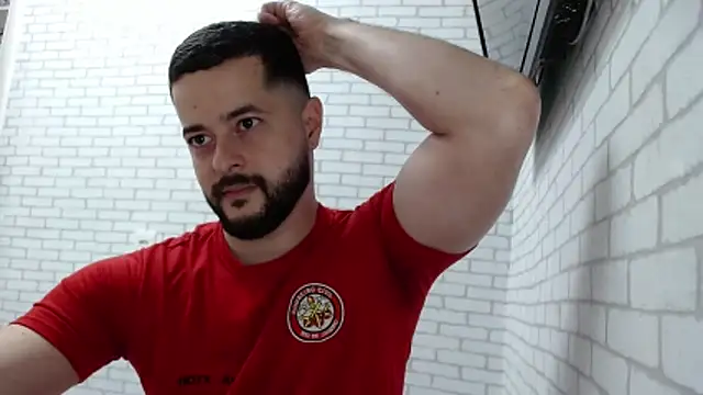 Snapshot of BombeiroHotx chatting on November 2025 01:05:01 AM BombeiroHotx online show from November 2025 01:05:01 AM