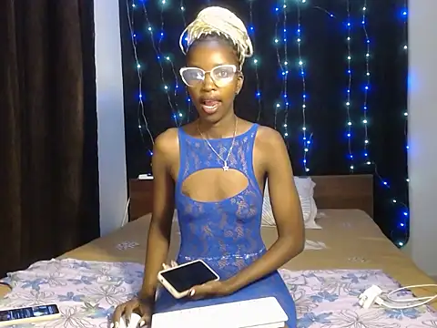 Snapshot of wild_smile chatting on October 2025 06:41:02 PM wild smile online show from October 2025 06:41:02 PM