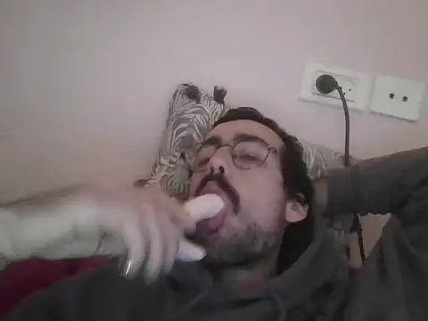 Snapshot of BalloonSlave1513 chatting on February 2026 07:42:02 AM BalloonSlave1513 online show from February 2026 07:42:02 AM