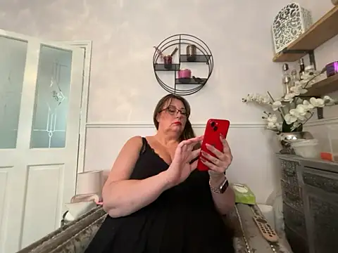 Snapshot of BuxomKitty_BBW chatting on July 2026 11:45:02 AM BuxomKitty BBW online show from July 2026 11:45:02 AM