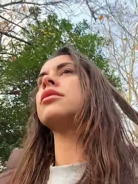 Snapshot of AlitaNova chatting on November 2025 08:37:01 AM AlitaNova online show from November 2025 08:37:01 AM