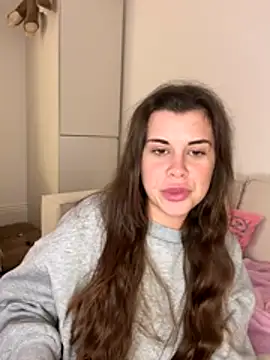 Snapshot of AlitaNova chatting on November 2025 08:53:01 PM AlitaNova online show from November 2025 08:53:01 PM