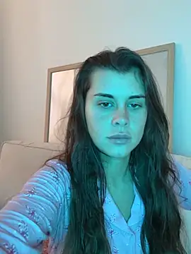 Snapshot of AlitaNova chatting on December 2025 12:20:01 PM AlitaNova online show from December 2025 12:20:01 PM