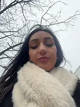 Ninabigtitied online show from November 2025 09:41:01 AM