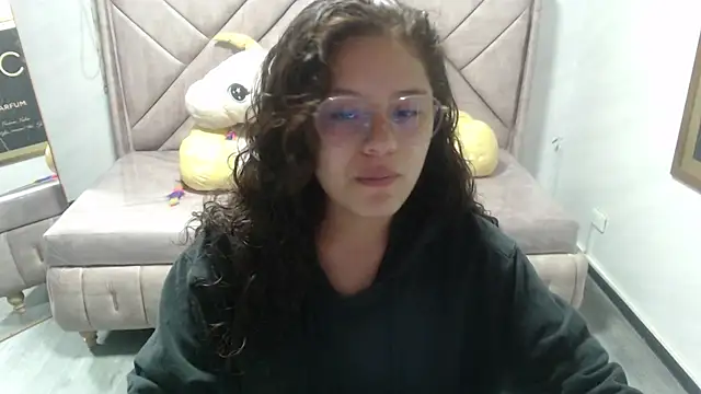 Velvet Moon V online show from October 2025 01:13:01 PM