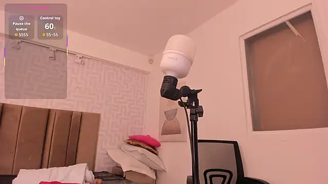 naishaa  online show from February 2026 06:50:02 PM