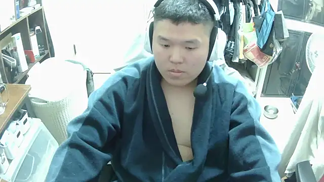 chuck00095 online show from February 2026 12:47:02 PM