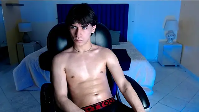 RoberthAlv online show from February 2026 01:40:01 PM