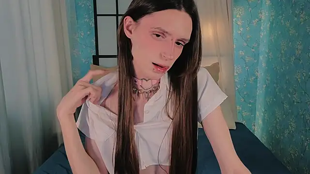 Snapshot of madi_snow chatting on February 2026 12:12:01 PM madi snow online show from February 2026 12:12:01 PM