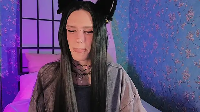 Snapshot of madi_snow chatting on February 2026 05:18:02 AM madi snow online show from February 2026 05:18:02 AM