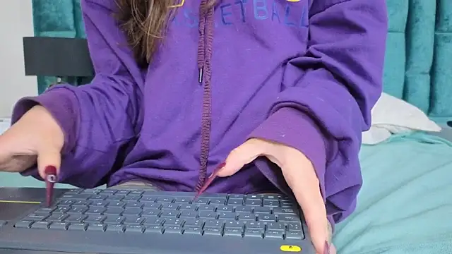 Emma Foxi online show from November 2025 02:58:01 AM