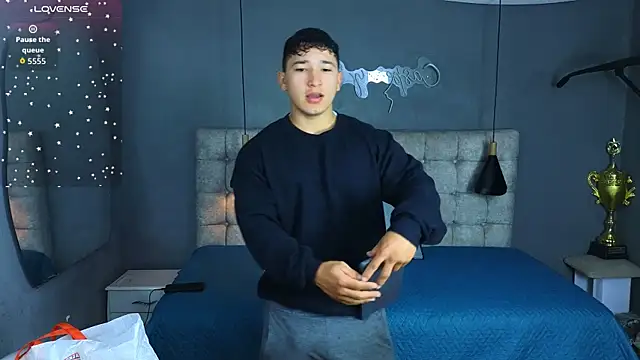 Snapshot of Horny_nick18 chatting on October 2025 09:35:02 AM Horny nick18 online show from October 2025 09:35:02 AM