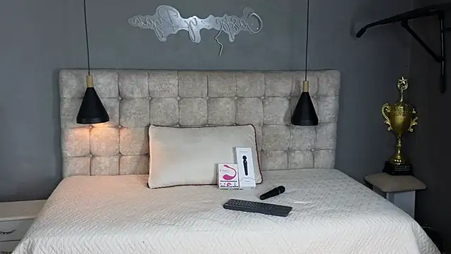 Snapshot of Horny_nick18 chatting on November 2025 11:21:01 AM Horny nick18 online show from November 2025 11:21:01 AM