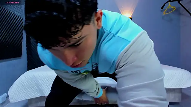 Horny nick18 online show from March 2026 11:37:01 AM