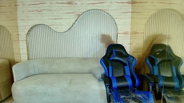 valentina r  online show from October 2025 03:25:01 AM