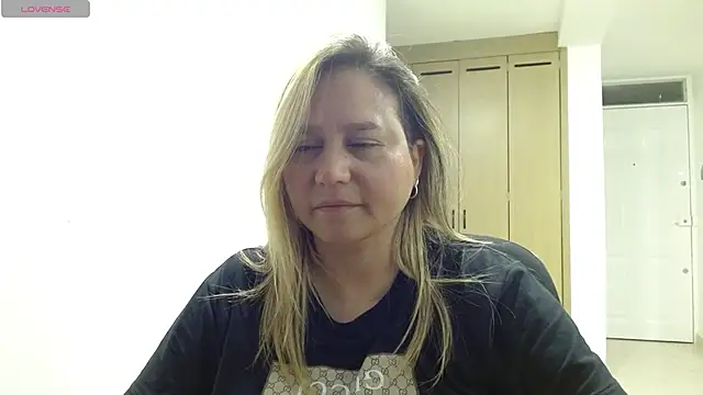 Snapshot of haashkyo chatting on June 2026 03:39:02 AM haashkyo online show from June 2026 03:39:02 AM