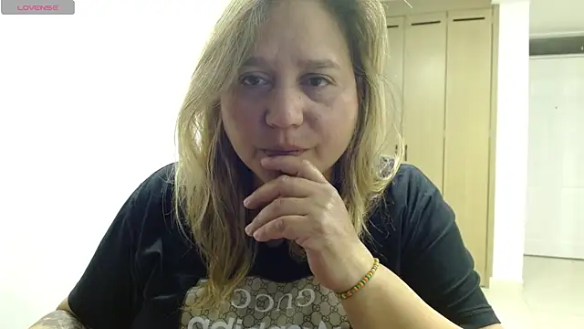 Snapshot of haashkyo chatting on June 2026 03:55:02 AM haashkyo online show from June 2026 03:55:02 AM