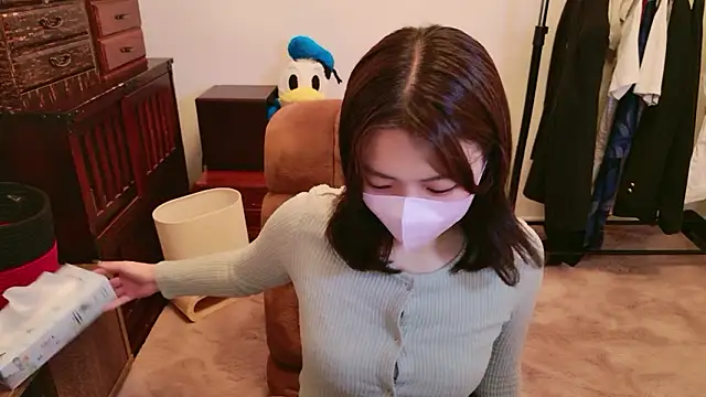 Snapshot of Fuwa_chan chatting on October 2025 04:44:02 AM Fuwa chan online show from October 2025 04:44:02 AM