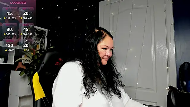 Snapshot of sandra_jackson chatting on June 2026 02:57:01 AM sandra jackson online show from June 2026 02:57:01 AM