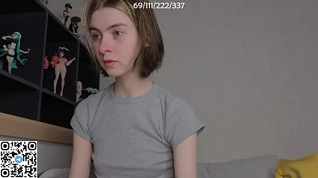 Snapshot of bertamimi chatting on October 2025 06:42:01 PM bertamimi online show from October 2025 06:42:01 PM