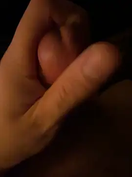 Snapshot of Longschlong00 chatting on February 2026 09:41:01 PM Longschlong00 online show from February 2026 09:41:01 PM