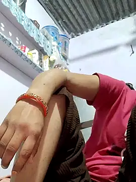 Snapshot of poojam93 chatting on November 2025 03:22:02 PM poojam93 online show from November 2025 03:22:02 PM