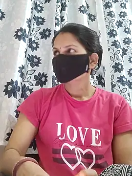 poojam93 online show from February 2026 01:59:02 AM