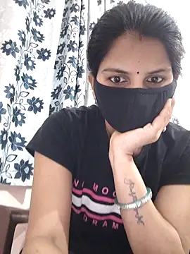 poojam93 online show from April 2026 02:31:01 AM