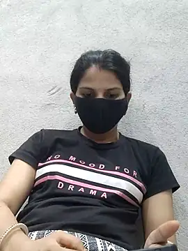 poojam93 online show from May 2026 01:30:01 PM