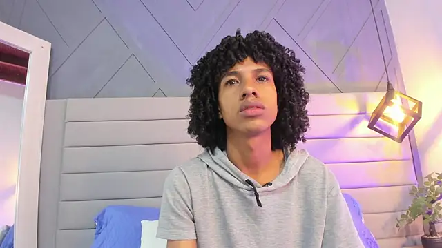 Snapshot of Johan_gz_ chatting on November 2025 11:43:02 AM Johan gz online show from November 2025 11:43:02 AM