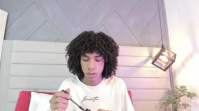 Snapshot of Johan_gz_ chatting on November 2025 11:43:01 AM Johan gz online show from November 2025 11:43:01 AM