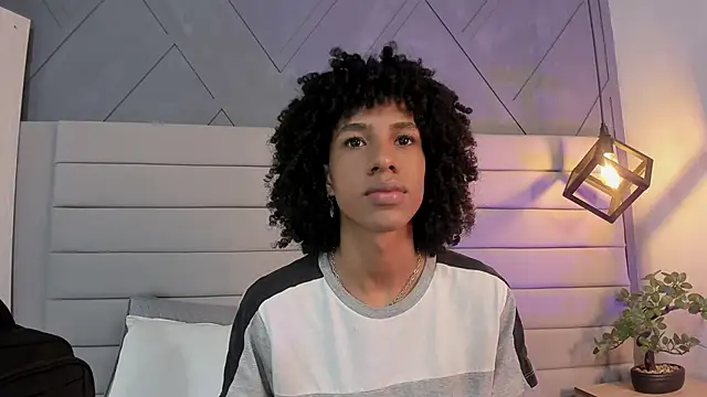 Snapshot of Johan_gz_ chatting on November 2025 11:32:01 AM Johan gz online show from November 2025 11:32:01 AM