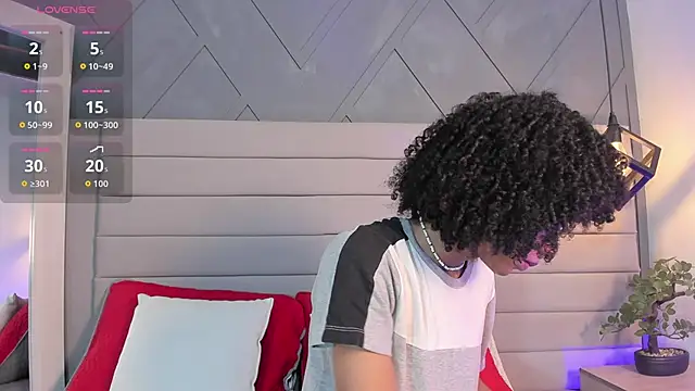 Snapshot of Johan_gz_ chatting on November 2025 11:32:02 AM Johan gz online show from November 2025 11:32:02 AM