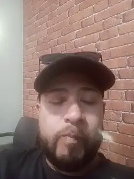 facha28 online show from December 2025 06:37:02 PM