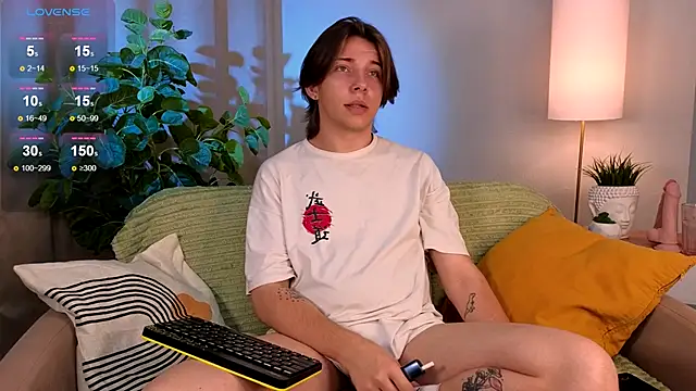 Snapshot of Robby_Manson chatting on September 2025 09:28:02 PM Robby Manson online show from September 2025 09:28:02 PM