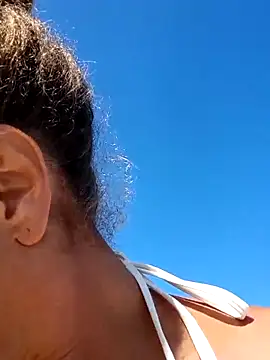 sarahkat86 online show from November 2025 06:21:01 PM