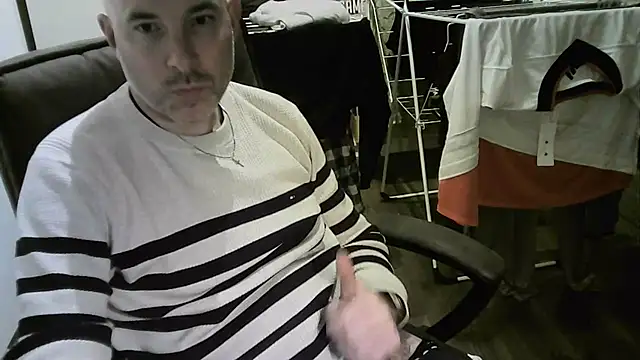 Chrisprngr online show from March 2026 06:03:02 PM