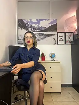 Ariagh  online show from April 2026 07:33:02 PM