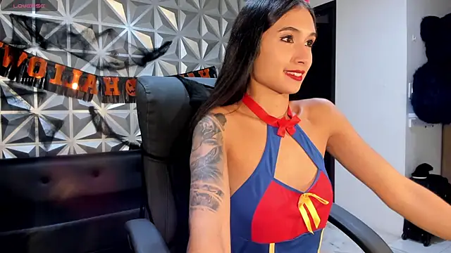 Snapshot of hellen_tease chatting on October 2025 01:24:02 PM hellen tease online show from October 2025 01:24:02 PM