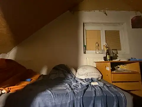 Snapshot of Salon1986 chatting on February 2026 10:40:01 PM Salon1986 online show from February 2026 10:40:01 PM