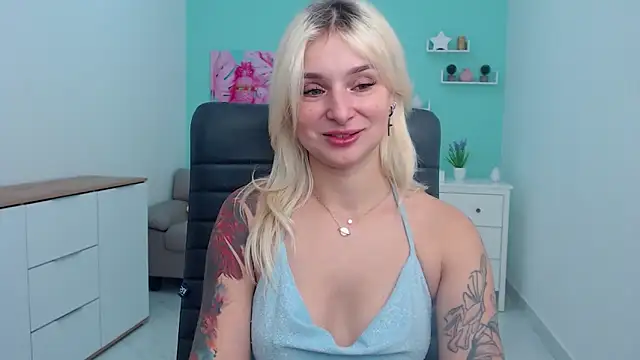 Snapshot of LilFleurish chatting on October 2025 05:17:02 AM LilFleurish online show from October 2025 05:17:02 AM